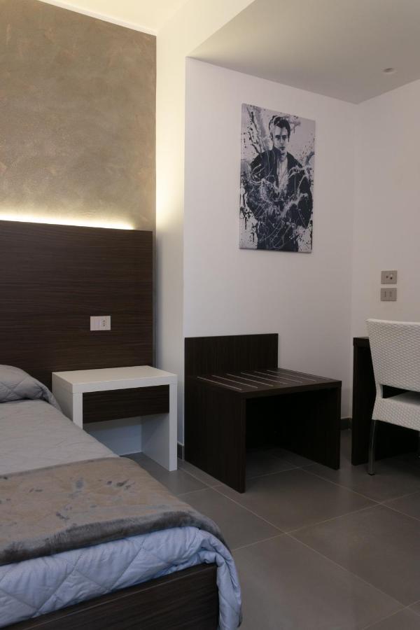 Brigante Suites Misano Adriatico Ngoại thất bức ảnh